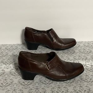 Clark’s, bendable, brown booties.